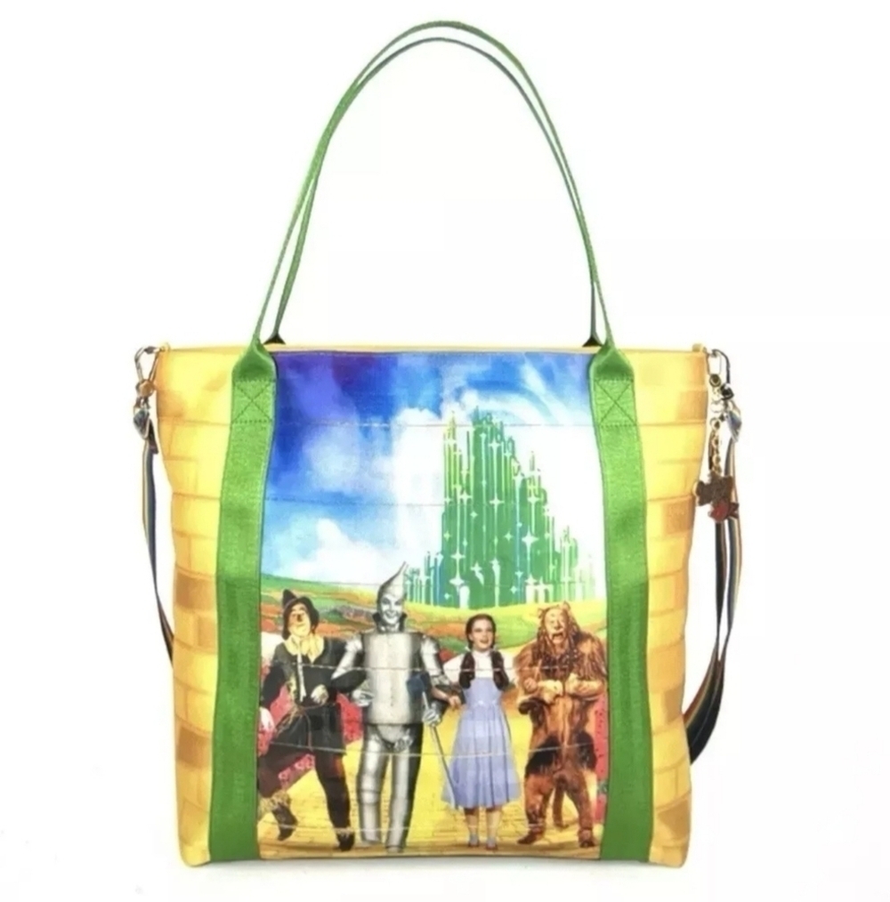NWT HARVEYS SEATBELT BAG "POSTER TOTE YELLOW BRICK ROAD" BAG, WIZARD OF OZ!